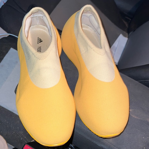 Yeezy Other - Yeezy Knit RNRS 9US SULFUR